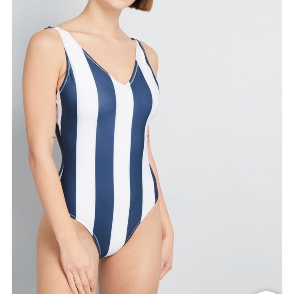 NWOT ModCloth The Stacey‎ One-Piece Swimsuit
